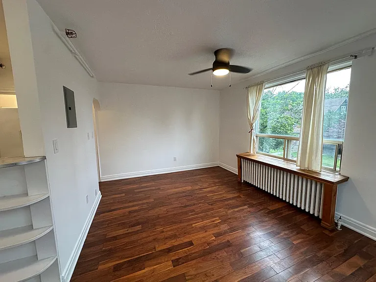 16 Church St E #8 — Photo 9