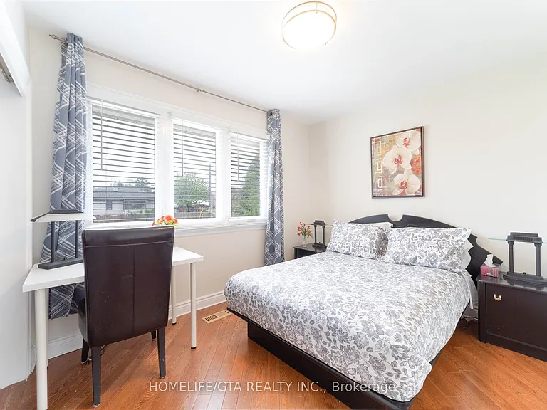 8 Laxford Ave — Photo 15