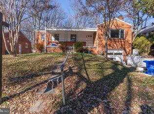 906 Buckingham Dr, Silver Spring, MD 20901