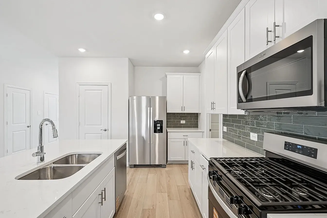 522 Blanton St — Photo 2