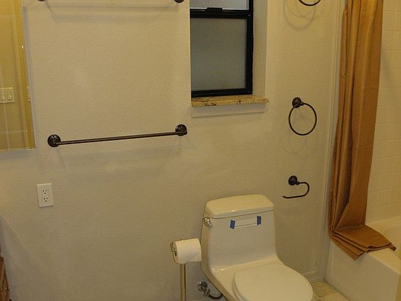 5th image of 39 Wheat St