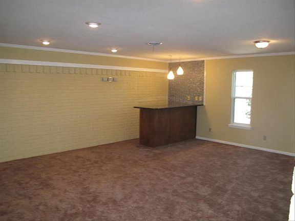3rd image of 3904 Danbury Dr