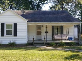 1415 E York St, Olney, IL 62450