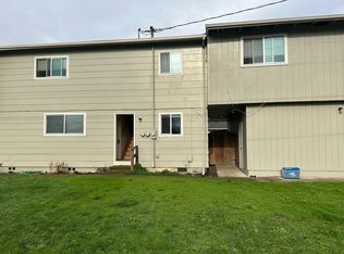 488 1/2 W North St, Springfield, OR 97478
