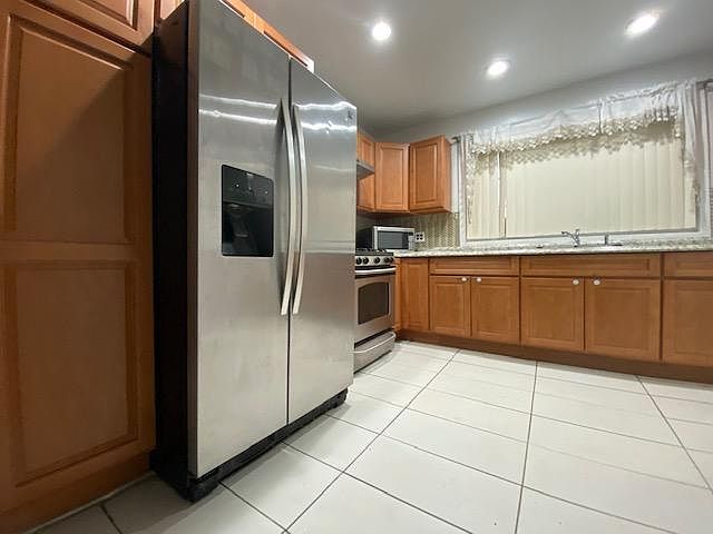 1st image of 1026 Vincent Ave