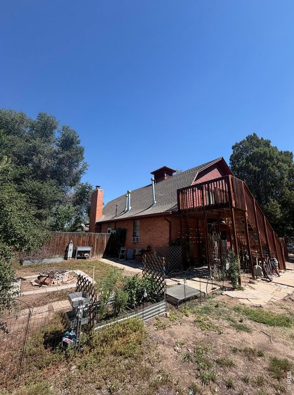 209 N Roosevelt Ave