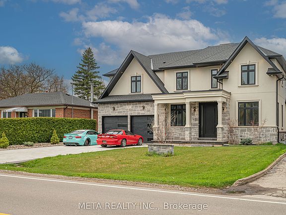 3rd image of 1035 Pinegrove Rd