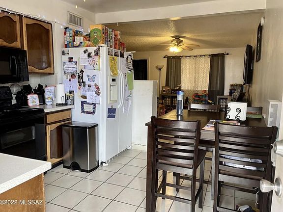 3rd image of 415 E Jacinto St #1