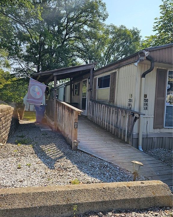 1st image of 200 Iowa Ln