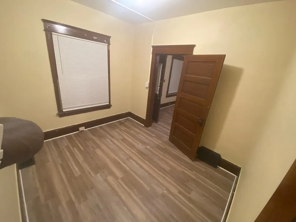 11211 Parkview Ave — Photo 3