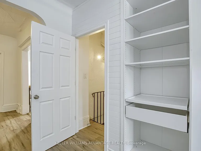 254A Carlton St — Photo 10