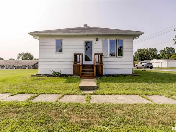 615 Linkins Ave, Tovey, IL 62570