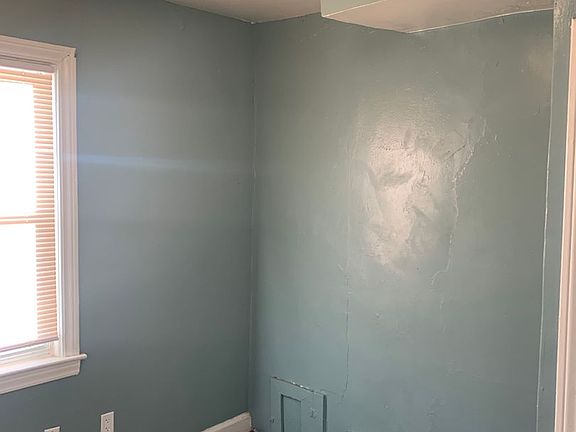 4th image of 3845 11th St #1