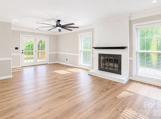 3100 Wellhouse Ct, Charlotte, NC 28210