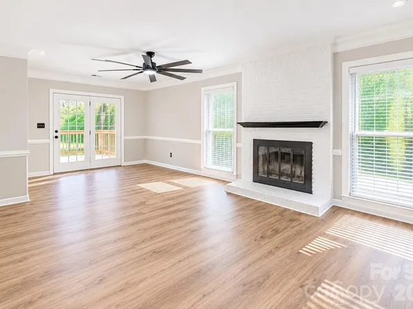 3100 Wellhouse Ct, Charlotte, NC 28210