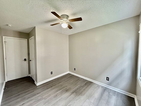 4th image of 1214 S Preston St #17998435