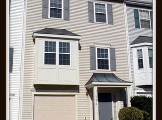 17318 Nugent Ln, Dumfries, VA 22026