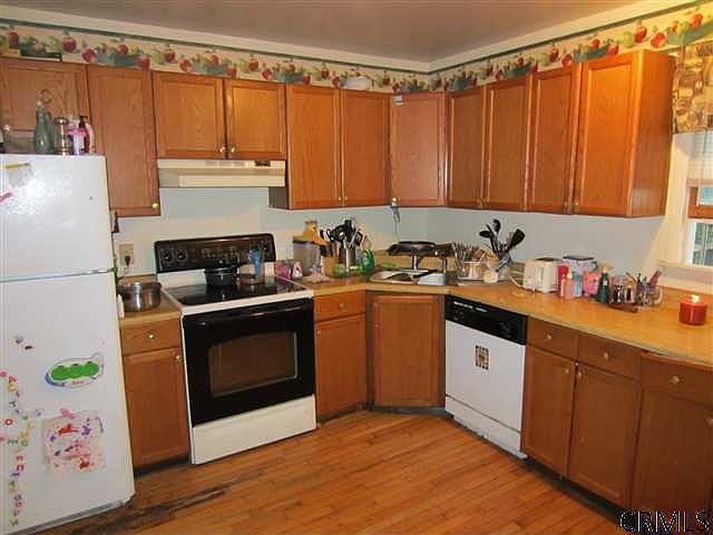 2nd image of 102 Main St