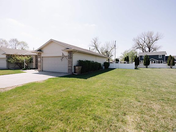 4th image of 123 Meadowlark Cir