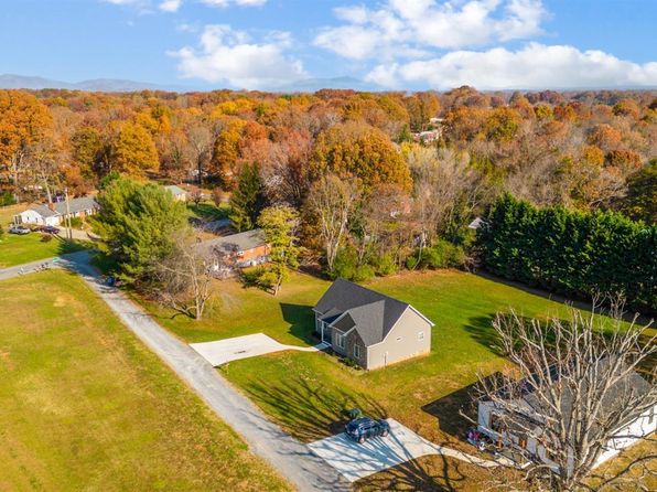36 Porter Ln, Forest, VA 24551