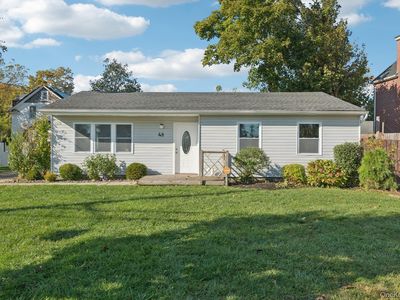 48 Center Avenue, Bay Shore, NY, 11706