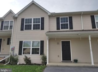 277 Wildflower Dr, East Earl, PA