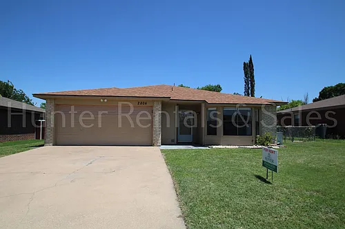 2804 Derby Dr Photo 1