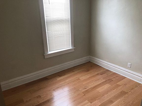4th image of 694 6th St E #W1