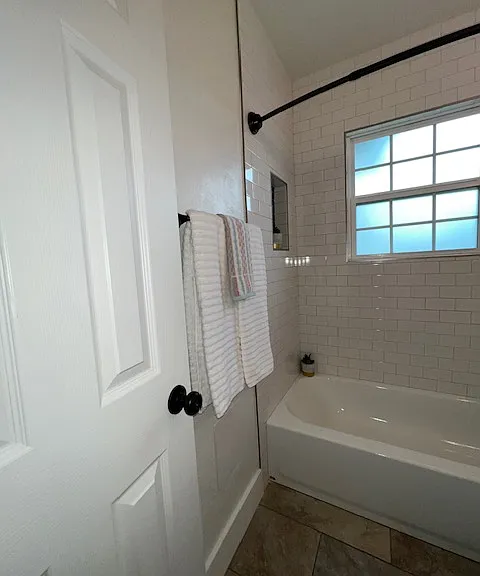 3110 1/2 N Lake Ave — Photo 7