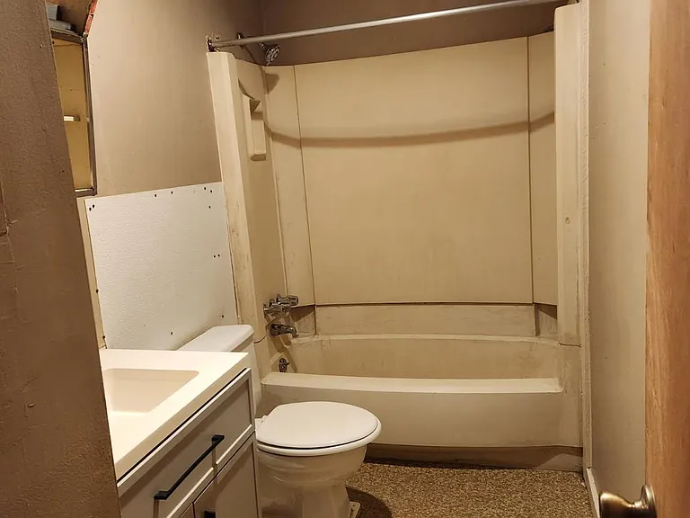 205 Foster St #13 — Photo 15