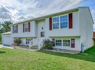 470 Palatial Park Dr, Westminster, MD 21157