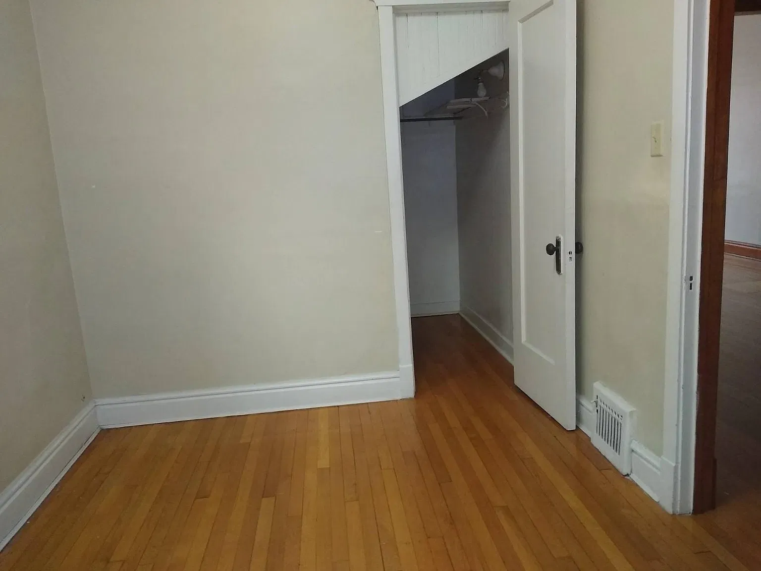 2 bed, $1,350 — Photo 4