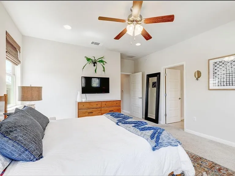 13800 Lyndhurst St #261 — Photo 9