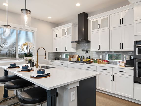 Fully loaded kitchen