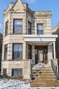 2634 N Sacramento Ave, Chicago, IL, 60647
