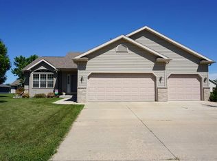 808 Hanksfield Pl, Prairie Du Sac, WI 53578