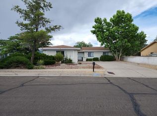 7816 Pioneer Trl NE, Albuquerque, NM 87109