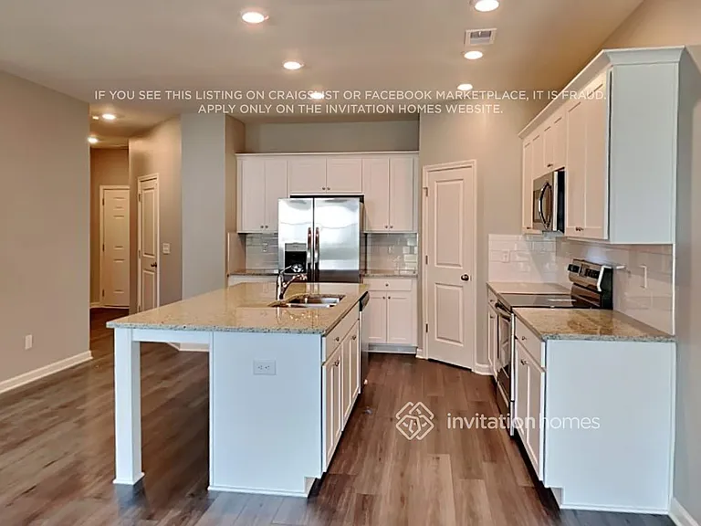 198 Webster Cir — Photo 6