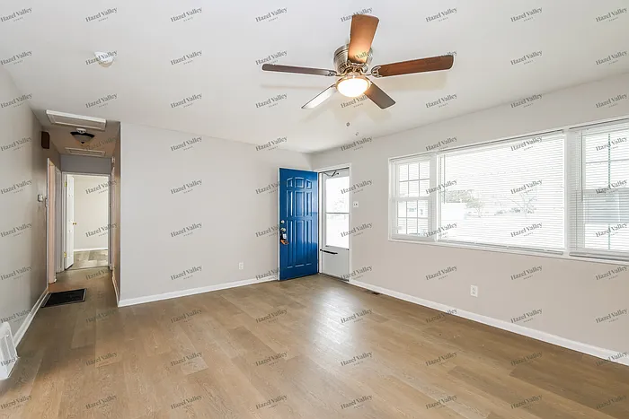 1200 Acredale Dr — Photo 5