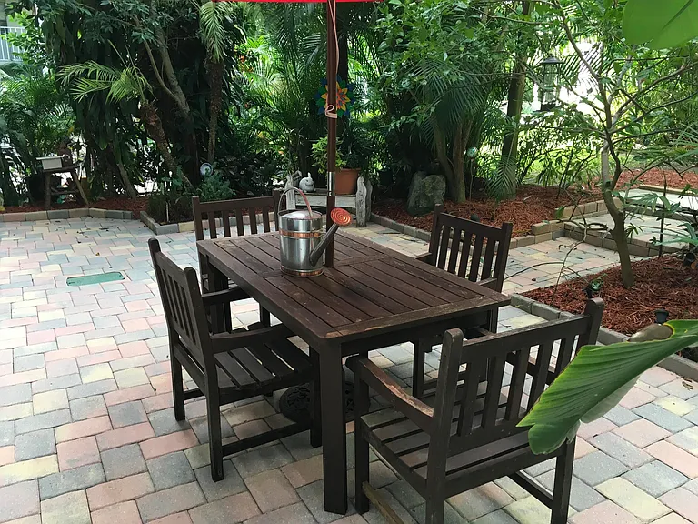501 SW 11th Pl #106 — Photo 35