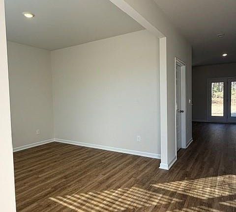 5th image of 210 Bullock Pass