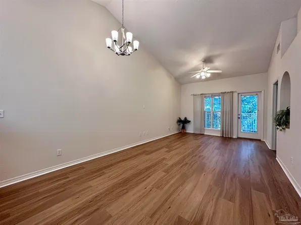 7101 Joy St APT D8, Pensacola, FL 32504