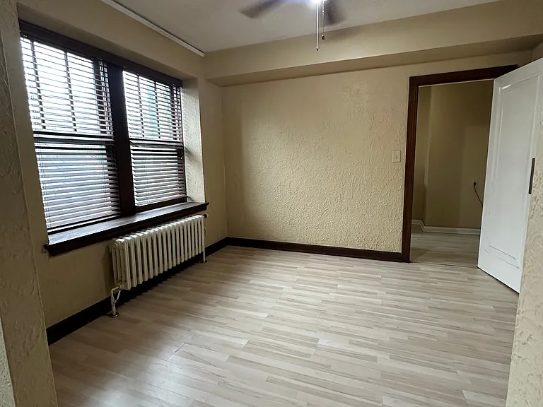320 Roberts St N #200 — Photo 4