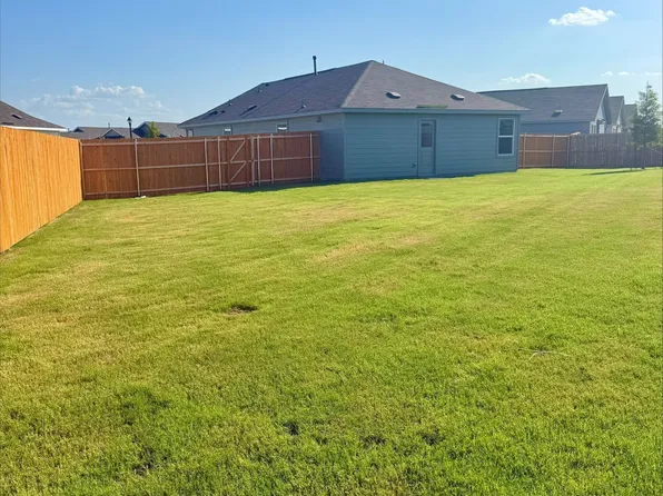 1461 Erie Dr, Sherman, TX 75090