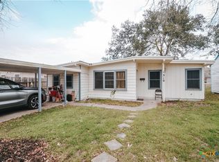 1310 E Rosebud Ave, Victoria, TX 77901