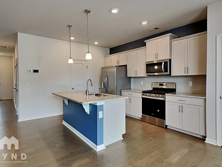 4247 Grapevine Loop #- — Photo 2