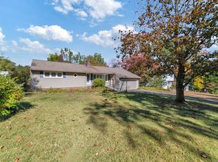 74 E Ridge Dr, Middlebury, CT 06762