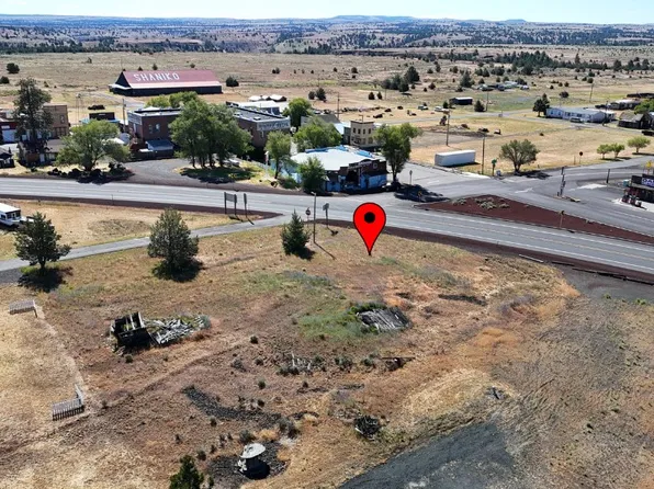 D St, Shaniko, OR 97057
