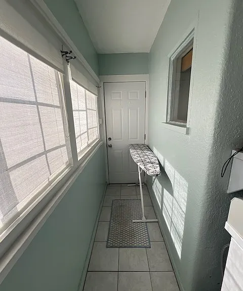 827 S Tremont St — Photo 3