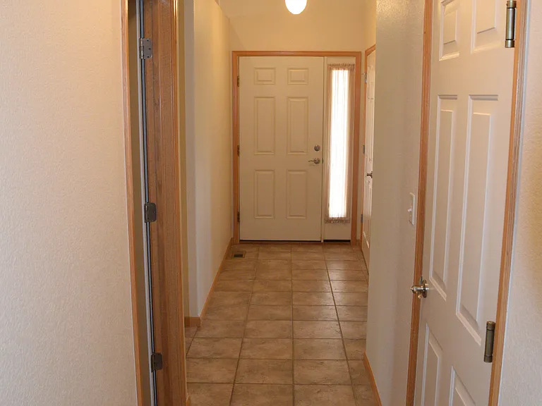 4748 Parachute Cir — Photo 4